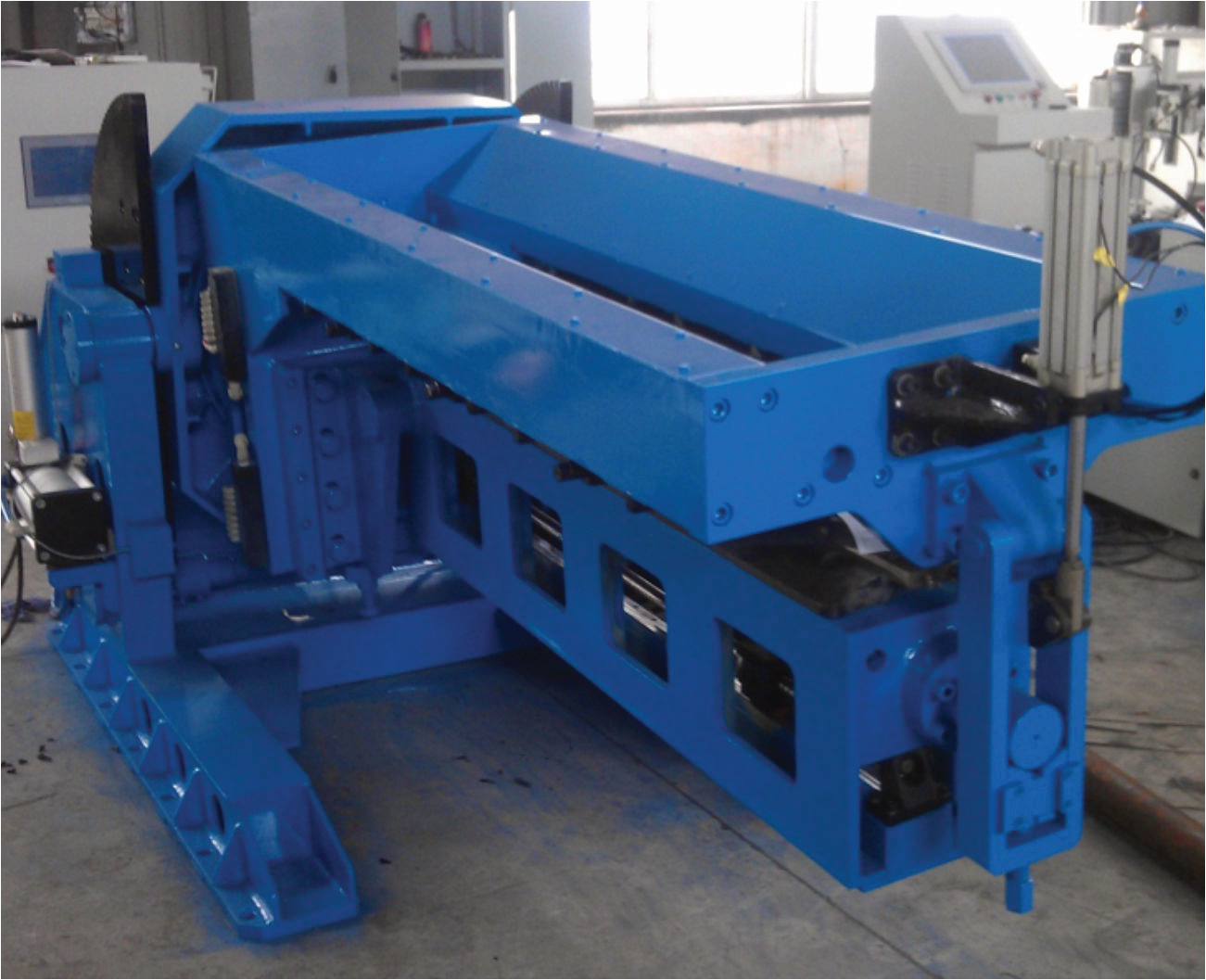 Automatic Longitudinal and Circumferential Seam Welder